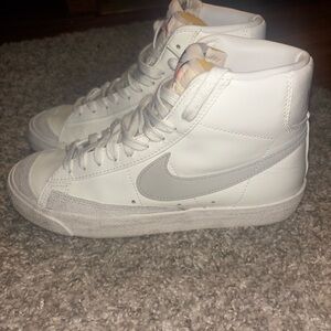 Nike blazer 77  woman’s size 8